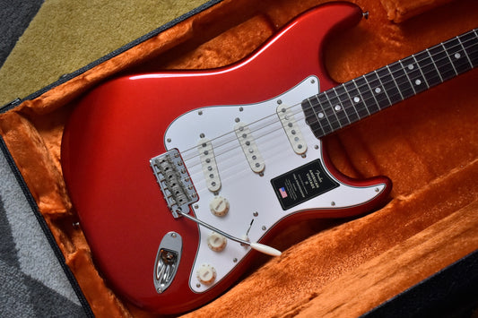 Fender American Vintage II '65 Stratocaster 2025 - Candy Apple Red
