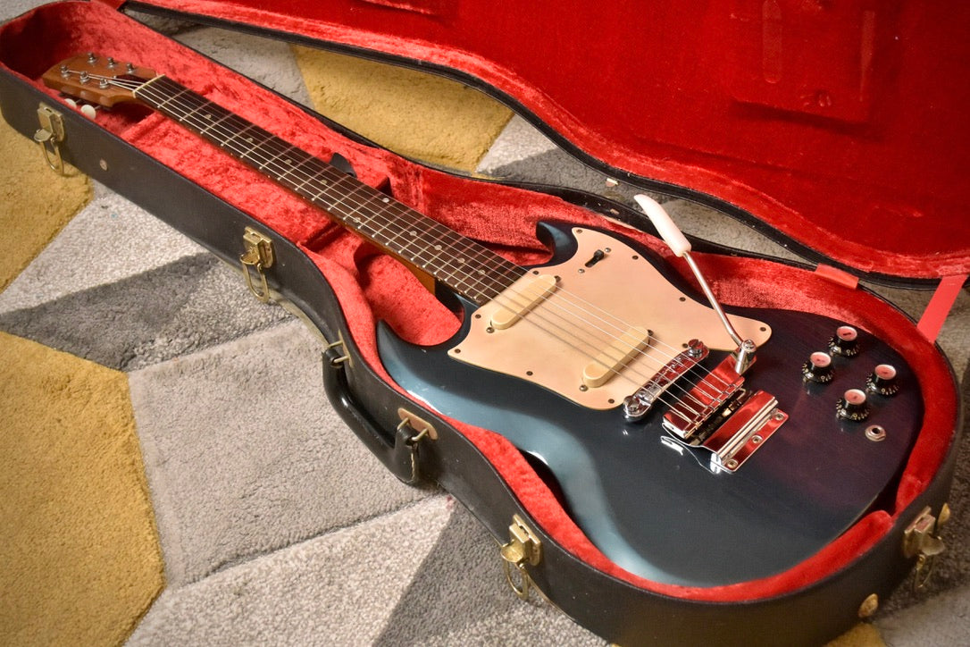 Gibson Melody Maker D with Vibrola 1967 - Pelham Blue