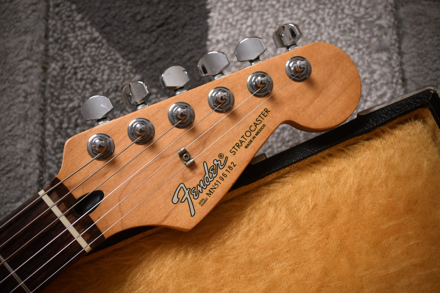 Fender (Mex) Standard Stratocaster RW / Lake Placid Blue (Pre-owned, 1995)