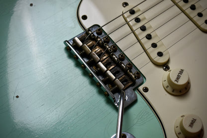 Fender Custom Shop 1964 Stratocaster Relic – Faded/Aged Surf Green (2022)