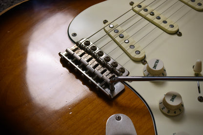 Fender Road Worn 50's Stratocaster 2 Tone Sunburst (Pre-owned, 2014)