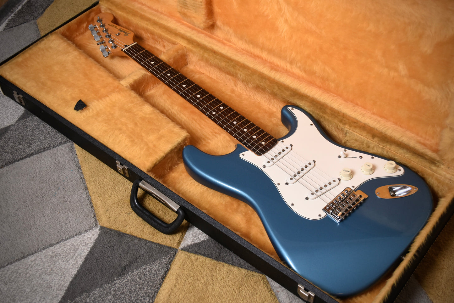 Fender (Mex) Standard Stratocaster RW / Lake Placid Blue (Pre-owned, 1995)