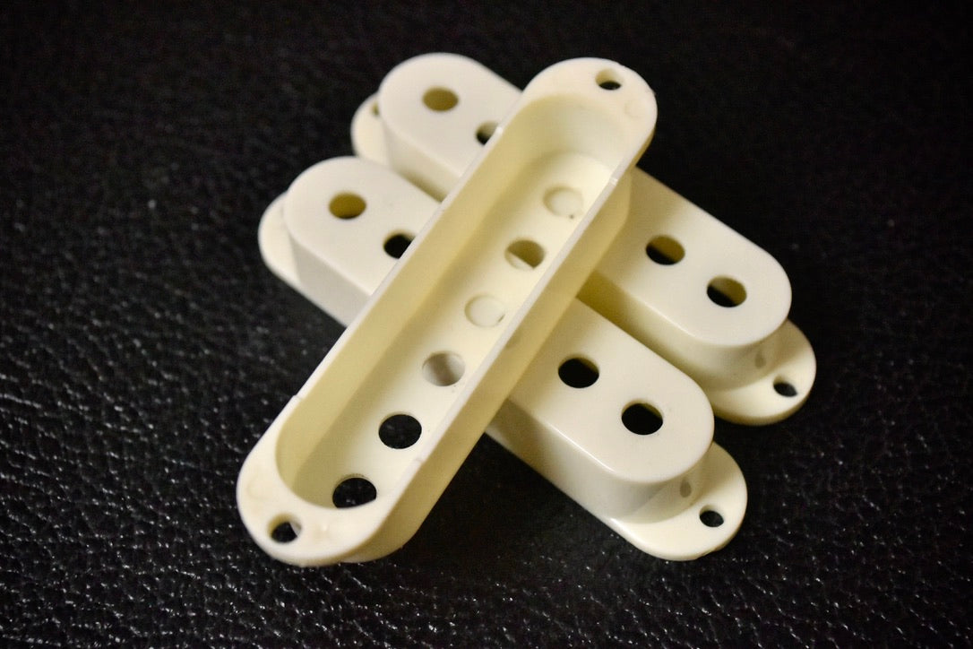 Aftermarket Stratocaster Pickup Covers 2020s - Aged Cream