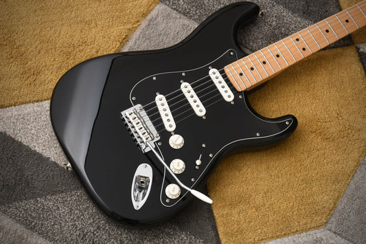 Fender Limited Edition Player Stratocaster MN / Black (Pre-owned, 2021)