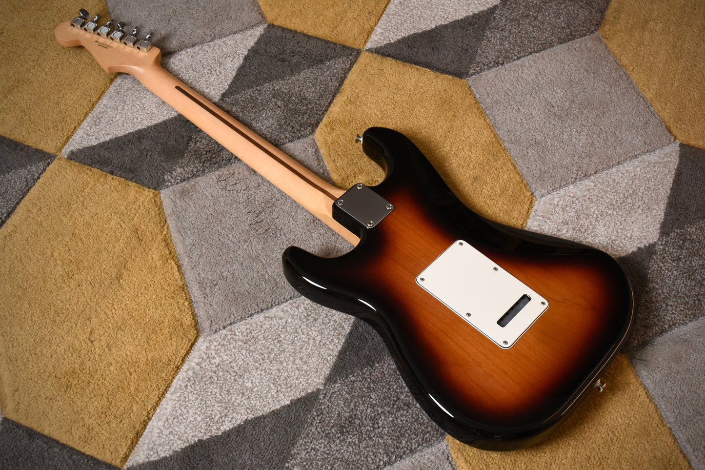 Fender (Mex) Standard Stratocaster MN / Brown Sunburst (Pre-owned, 2017)