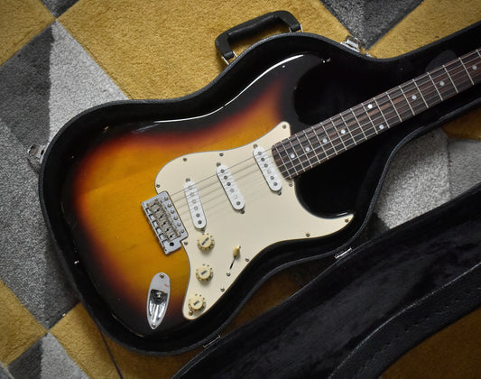 Squier Stratocaster SE European Version 2000s - 3 Tone Sunburst