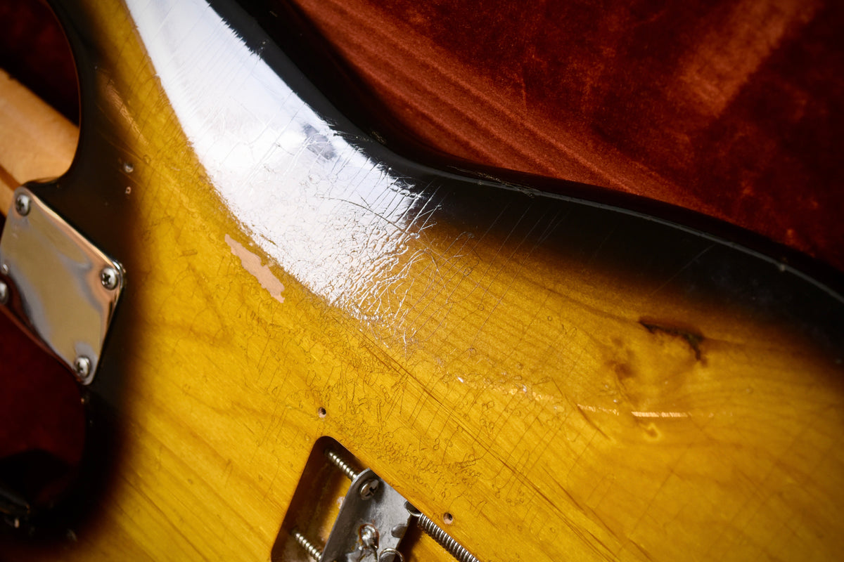 Fender American Vintage Reissue 1957 Stratocaster 2 Tone Sunburst (Pre-owned, 1986)