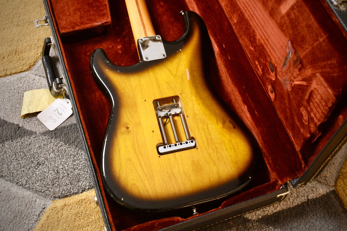 Fender American Vintage Reissue 1957 Stratocaster 2 Tone Sunburst (Pre-owned, 1986)