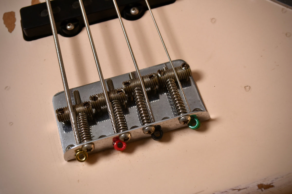 Fender Flea Signature Jazz Bass Roadworn Shell Pink 2016