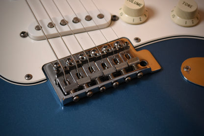 Fender (Mex) Standard Stratocaster RW / Lake Placid Blue (Pre-owned, 1995)