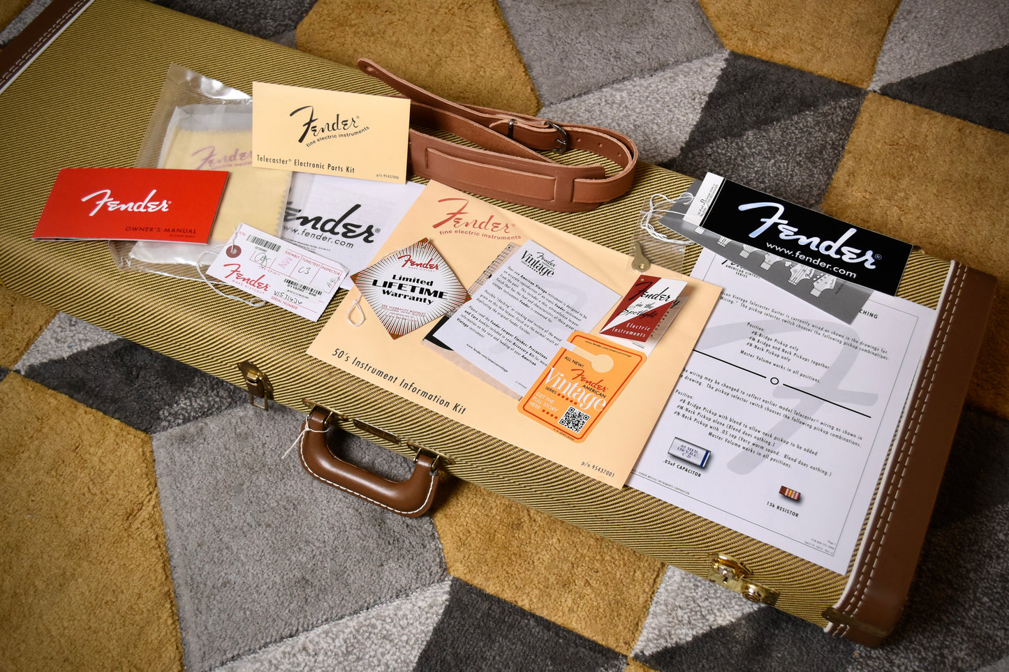 Fender American Vintage '52 Telecaster Butterscotch Blonde (Pre-owned, 2015)