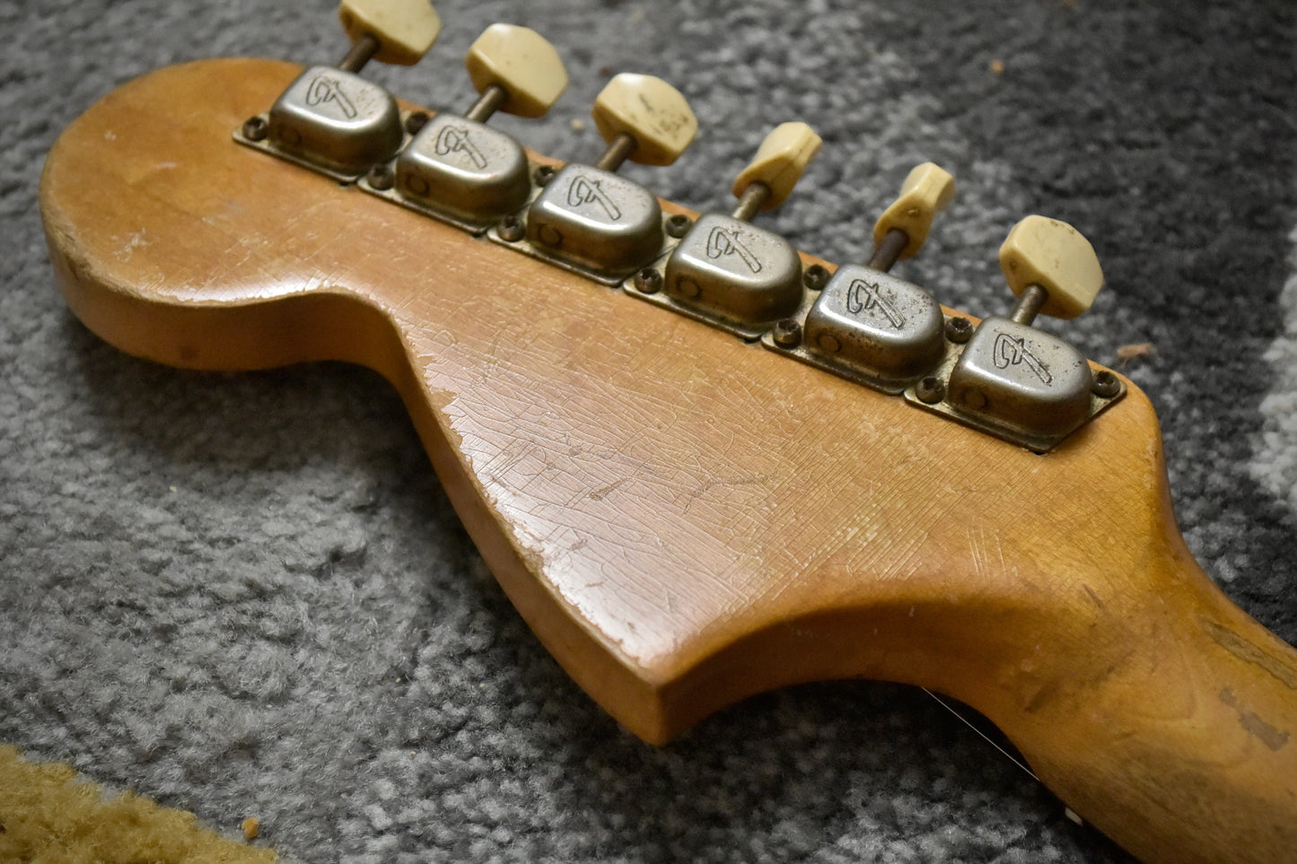 Fender Mustang Guitar with Rosewood Fretboard 1966 - Dakota Red