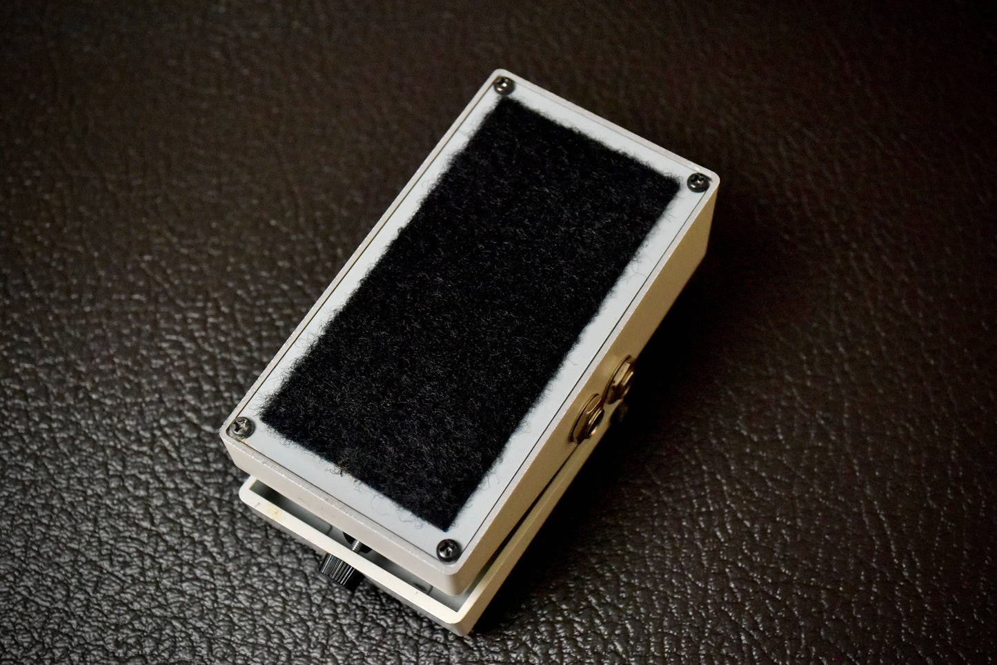 Boss TU-2 Chromatic Tuner (Dark Gray Label) 1998 - 2009 - White