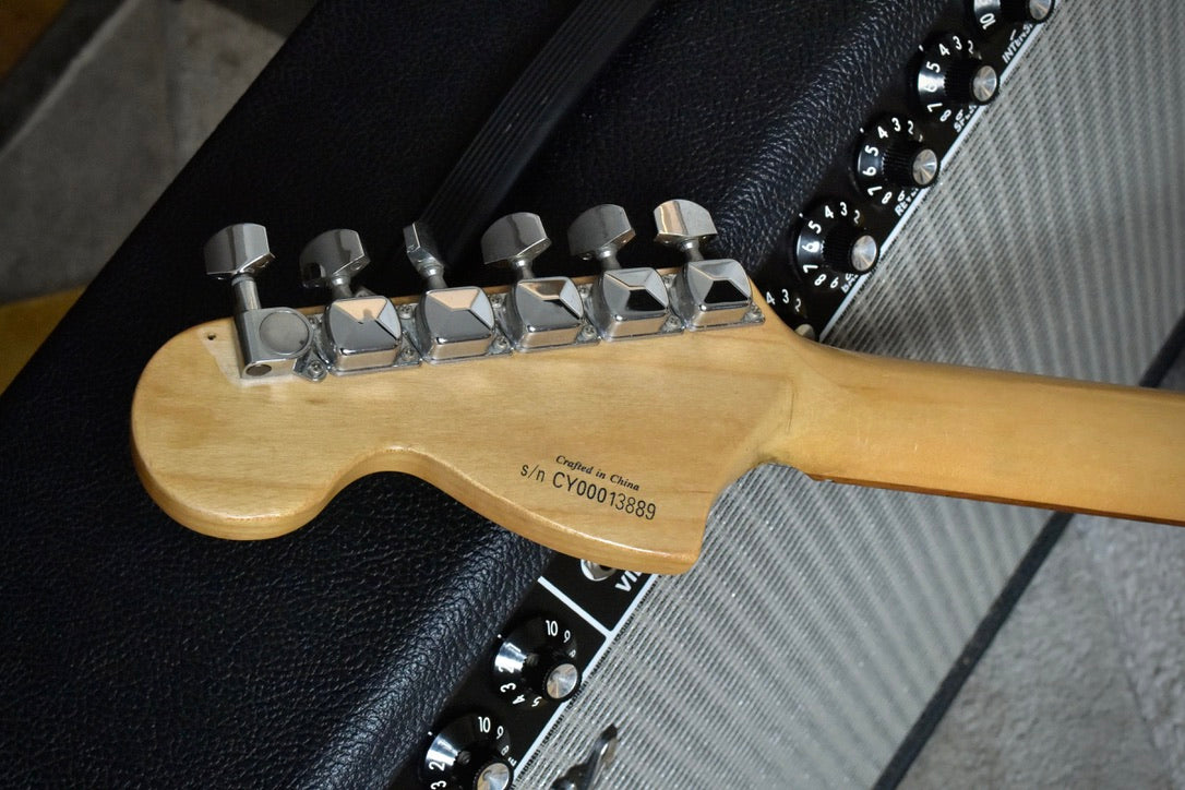 Squier Affinity Series Stratocaster 21-Fret with Rosewood Fretboard 2000 - Torino Red