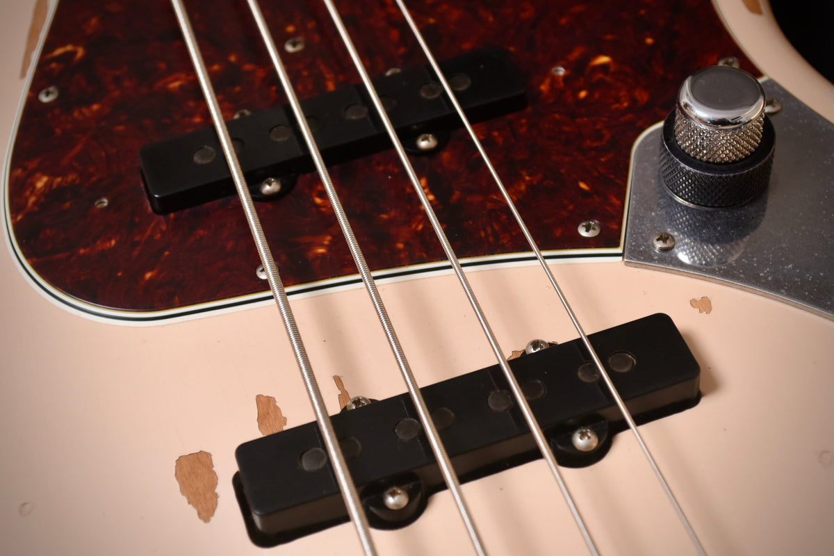 Fender Flea Signature Jazz Bass Roadworn Shell Pink 2016