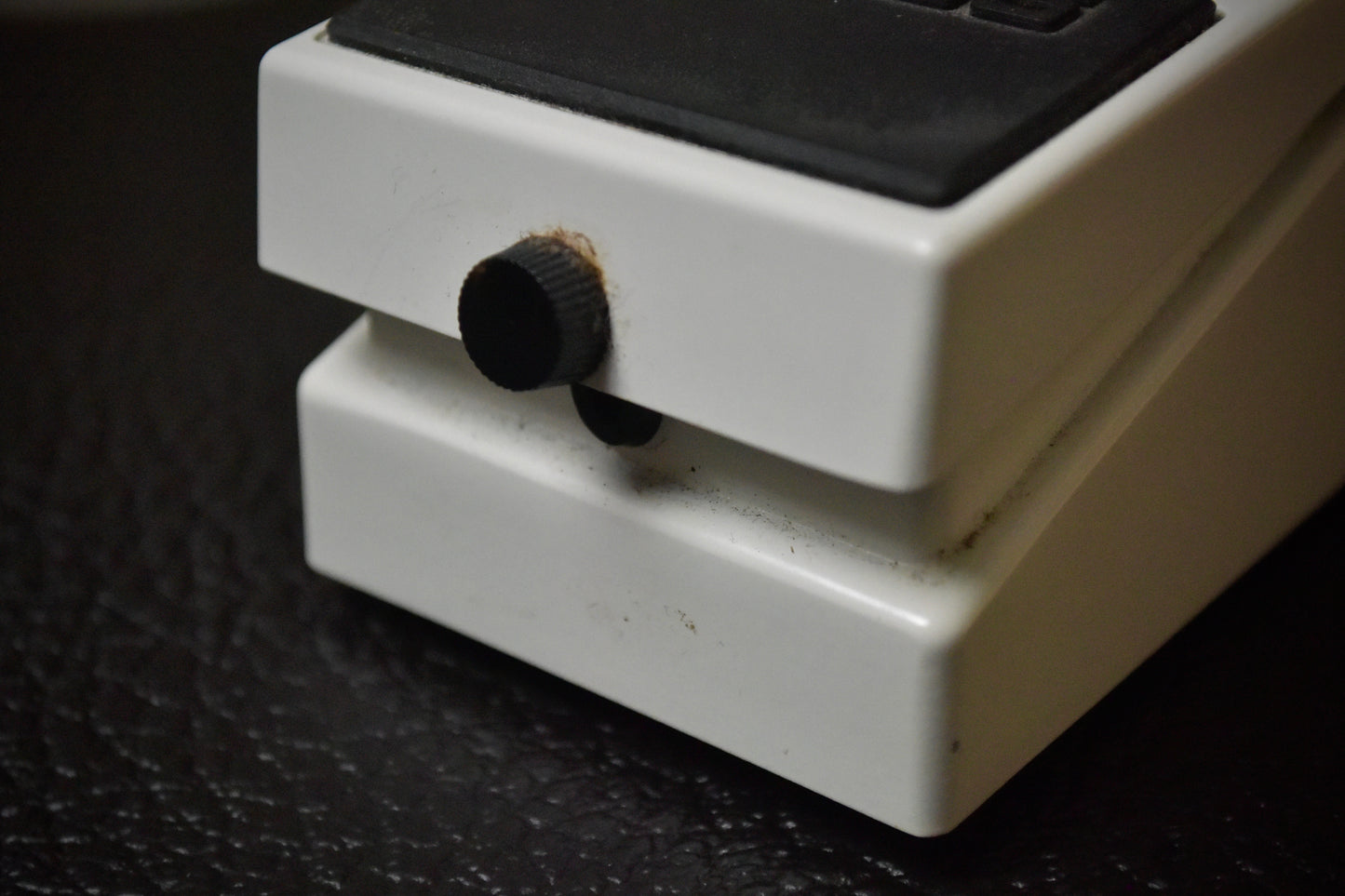 Boss TU-2 Chromatic Tuner (Dark Gray Label) 1998 - 2009 - White