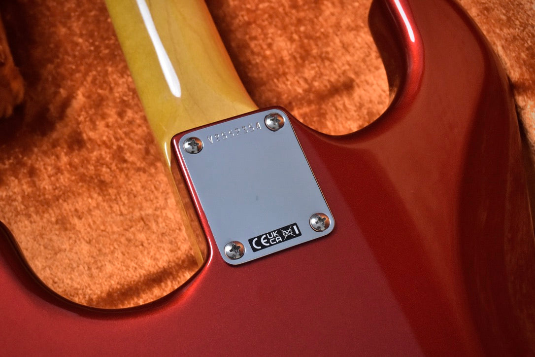 Fender American Vintage II '65 Stratocaster 2025 - Candy Apple Red