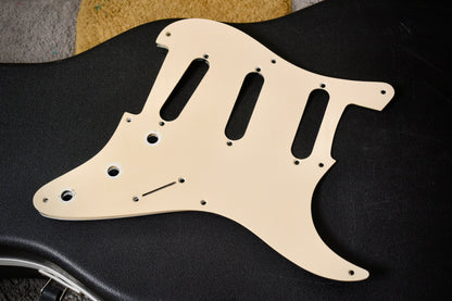 Fender Road Worn 50's Stratocaster Pickguard 2014