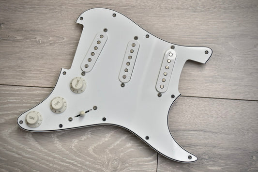 Loaded Strat Pickguard 2020 - White