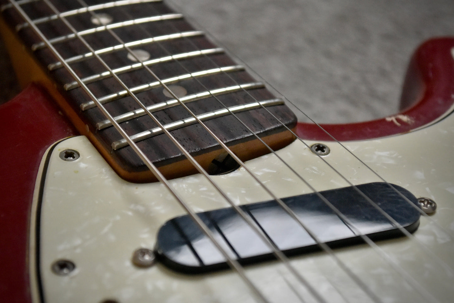 Fender Mustang Guitar with Rosewood Fretboard 1966 - Dakota Red