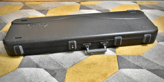 Fender 099-6162-306 Deluxe Molded Bass Case 2010s - Black