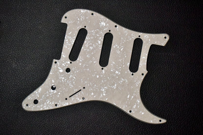 3-Ply Pearloid Pickguard 11-Hole for Stratocaster - Pre-owned
