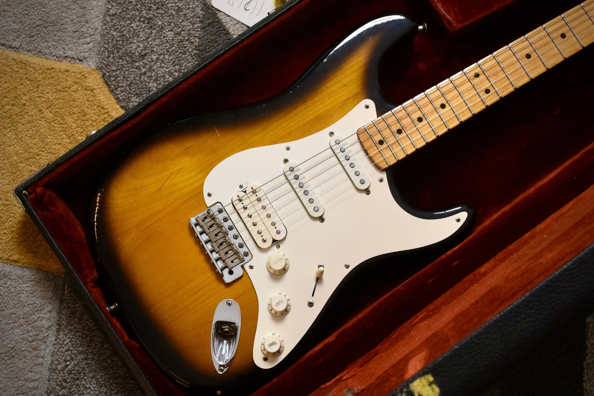 Fender American Vintage Reissue 1957 Stratocaster 2 Tone Sunburst (Pre-owned, 1986)